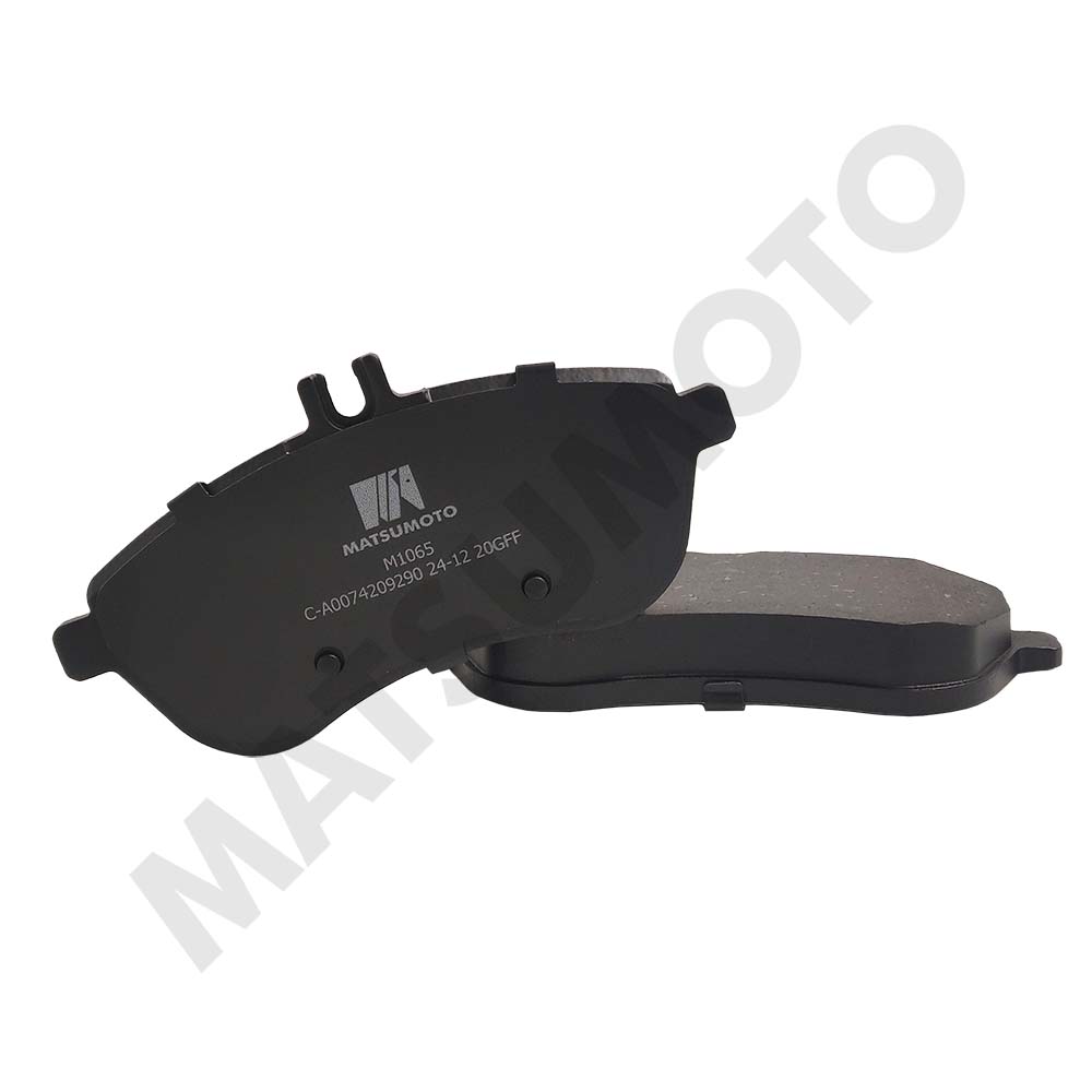 M1065 Pastillas de freno Carbo-Cerámica delanteras Mercedes Benz C180 C200 (2014-2019)